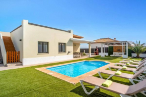 Villa Caleta Olas by Villa Plus